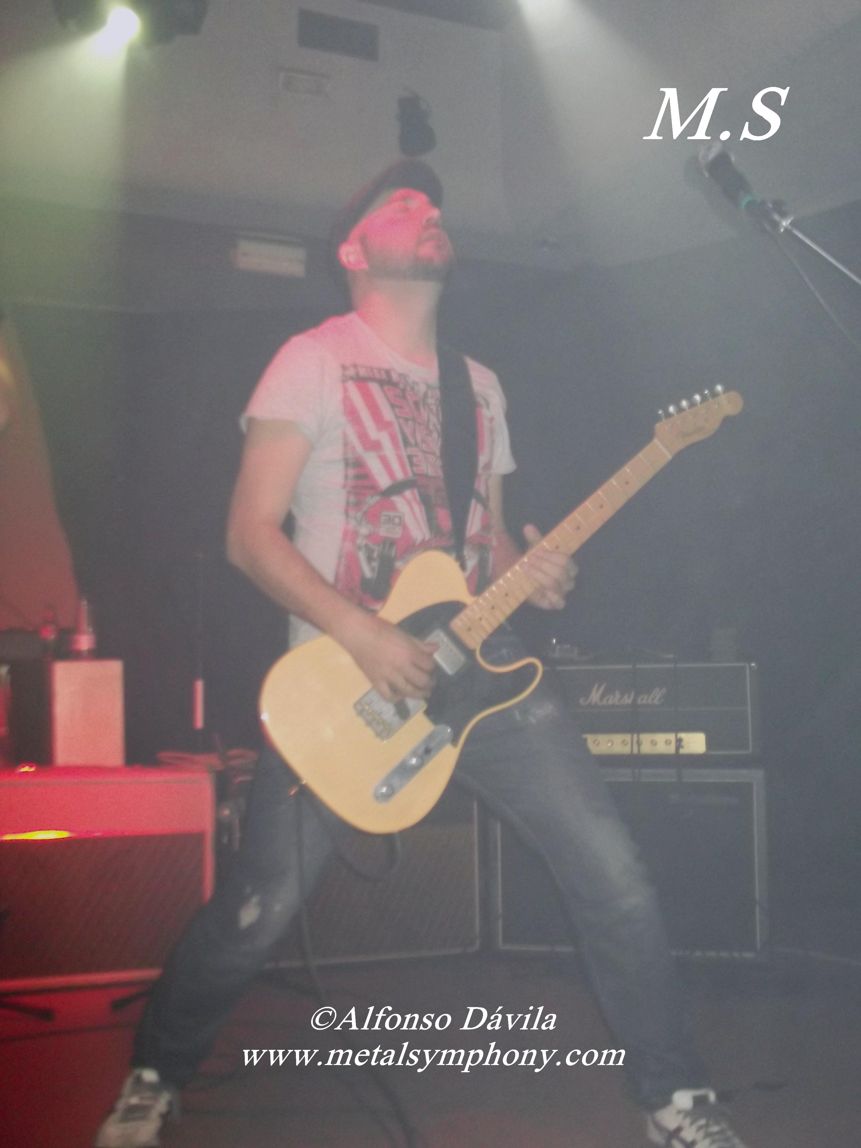 DSCF2074 Bucéfalo + Zoomao - 25 de Febrero'12 - Sala Excalibur (Madrid)