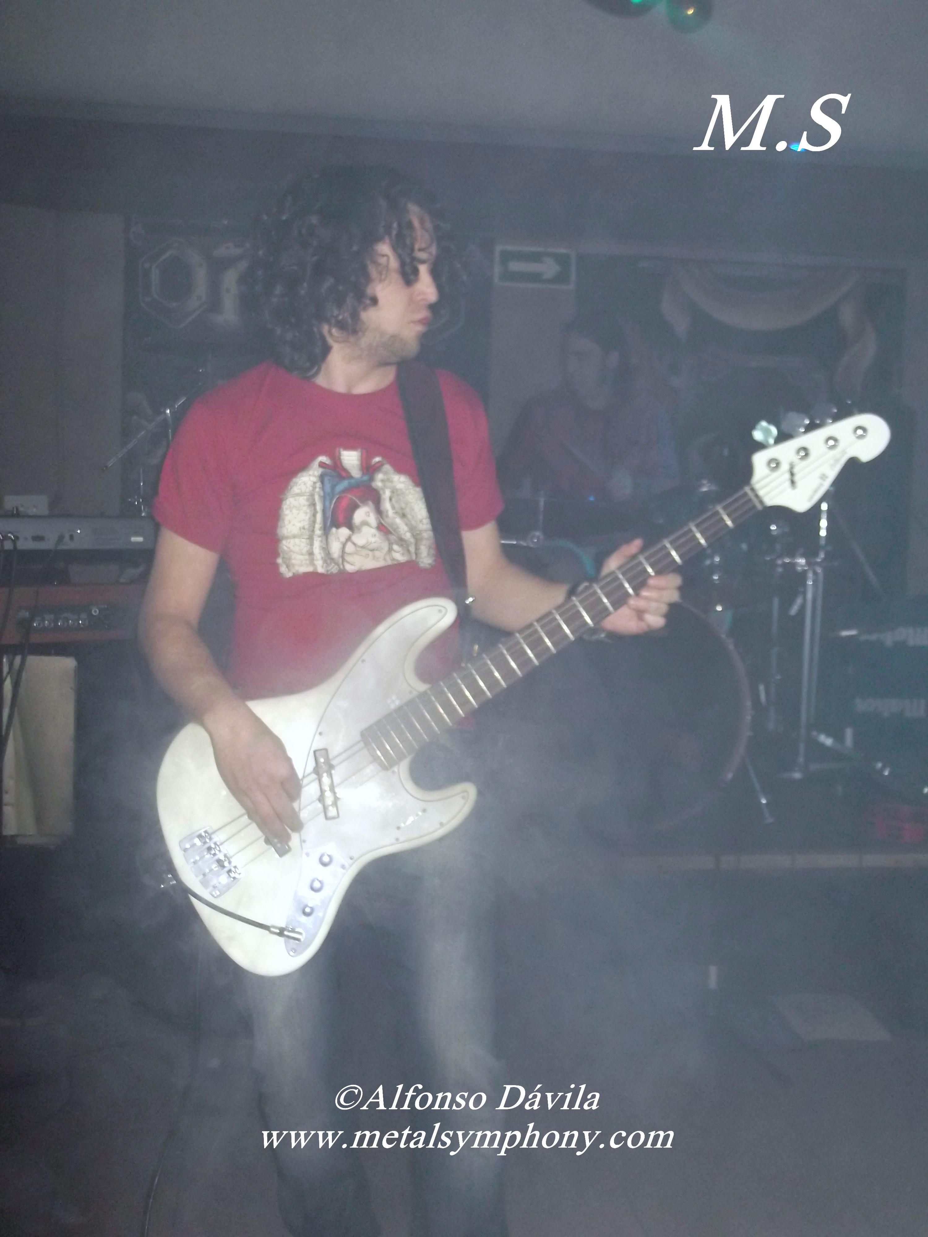 DSCF2078 Bucéfalo + Zoomao - 25 de Febrero'12 - Sala Excalibur (Madrid)