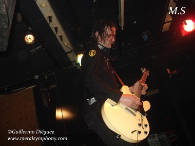 DSC03245 Diesel Dogs + Under Duress - 5 de Junio'10 - Sala Gruta 77 ( Madrid )