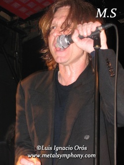 IMG_2304 John Waite + TH3 Reasons..? - 5 de Marzo'10 - Sala Ritmo y Compás ( Madrid )