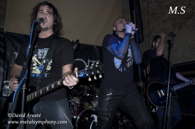 DSC_0265 No Apto - 19 de Diciembre'09 - Sala El Cau ( Tarragona )