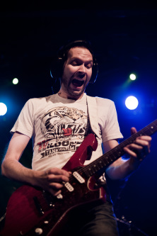 pg109 Paul Gilbert en gira...