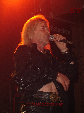 DSC03239 Bob Catley