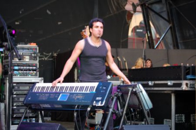 11 Derek Sherinian