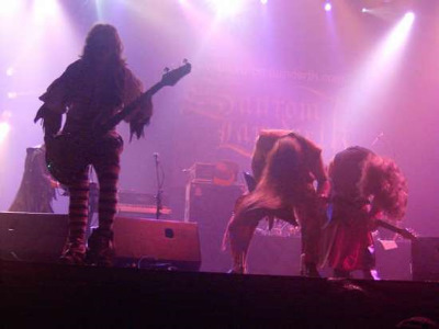 701999824_l Saurom