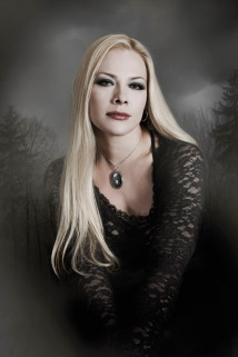 amanda_01 Interview with Amanda Somerville...