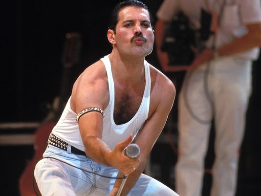 Freddie Mercury – Dios Salve A La Reina !!!!