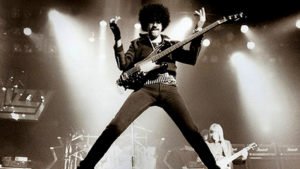 Thin-Lizzy-Phil-Lynot-resize-2