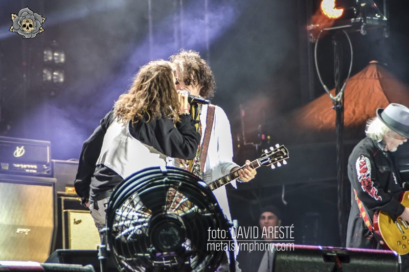 Aerosmith hace olvidar el inicio lluvioso del Sweden Rock'17