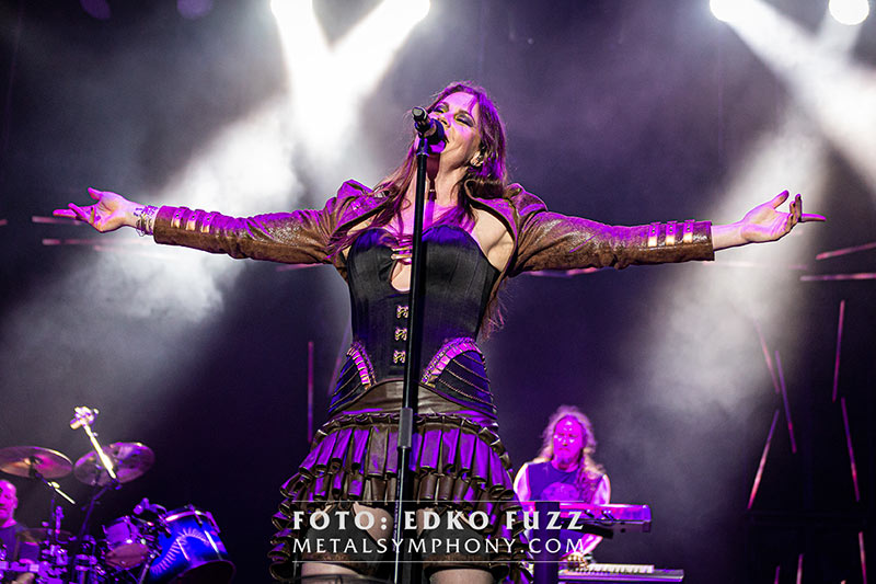 La magia de Nightwish y los himnos incombustibles de Accept fueron los ganadores de la primera jornada del BARCELONA ROCK FEST.
