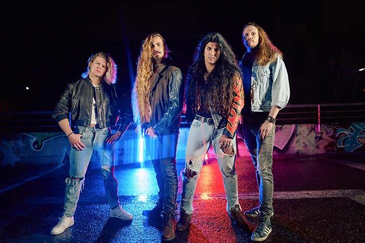 interview-fighter-v-promo-pic-band-2 Fighter V: melodías ochenteras y un nuevo capítulo con Déjà Vu