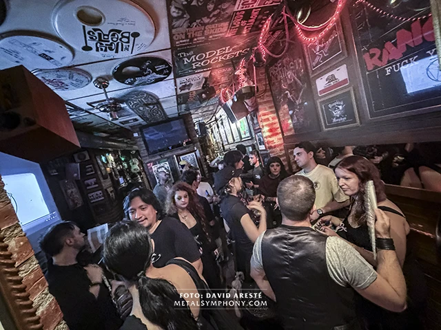 listening-party-survivalism-against-waves-2 Against The Waves: Survivalism, un regreso con ambición