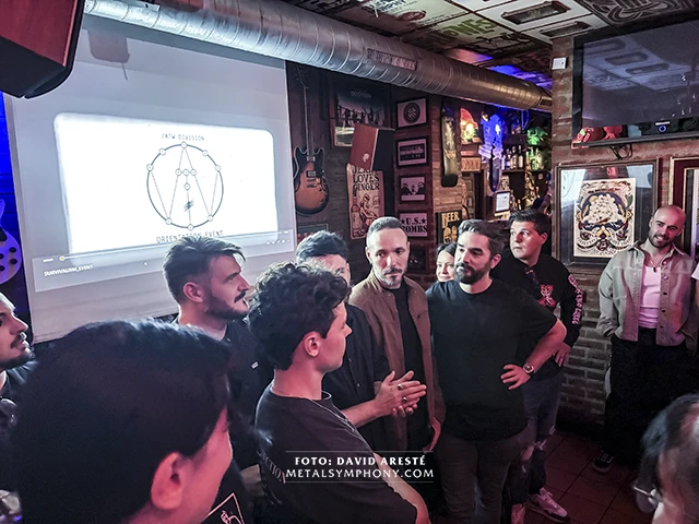 listening-party-survivalism-against-waves-5 Against The Waves: Survivalism, un regreso con ambición